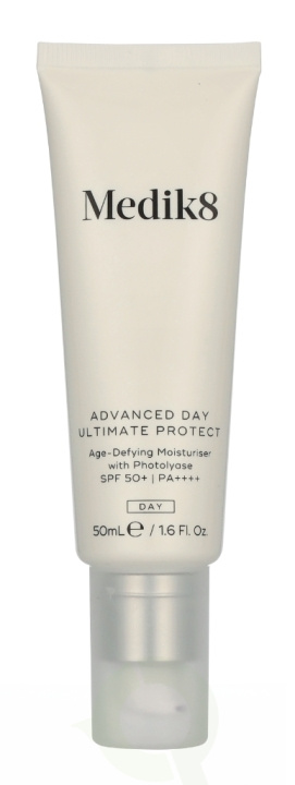 Medik8 Advanced Day Ultimate Protect Moisturiser SPF50+ 50 ml in the group BEAUTY & HEALTH / Skin care / Face / Day cream at TP E-commerce Nordic AB (D28274)