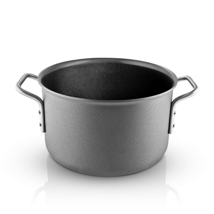 Eva Solo Grey Line Pot - Ceramic Coating - 3.8 L in the group HOME, HOUSEHOLD & GARDEN / Kitchen utensils / Pots & Pans at TP E-commerce Nordic AB (D28482)