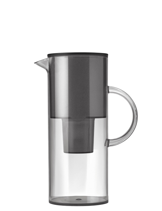 Stelton EM77 Water Filter Jug - 2 L (Smoke) in the group HOME, HOUSEHOLD & GARDEN / Kitchen utensils / Other kitchen tools at TP E-commerce Nordic AB (D30414)