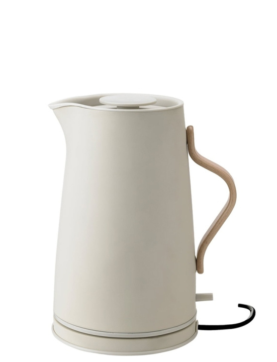 Stelton Emma Electric Kettle 1.2 L (Soft Sand) in the group HOME, HOUSEHOLD & GARDEN / Household appliances / Water & Juice / Kettles at TP E-commerce Nordic AB (D30419)