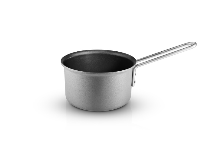 Eva Trio Grey Line Saucepan - Grey - 1.8 L - 16 cm in the group HOME, HOUSEHOLD & GARDEN / Kitchen utensils / Pots & Pans at TP E-commerce Nordic AB (D31073)