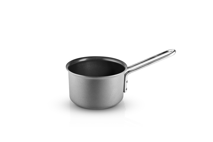 Eva Trio Grey Line Saucepan - Grey - 1.1 L - 13 cm in the group HOME, HOUSEHOLD & GARDEN / Kitchen utensils / Pots & Pans at TP E-commerce Nordic AB (D31074)