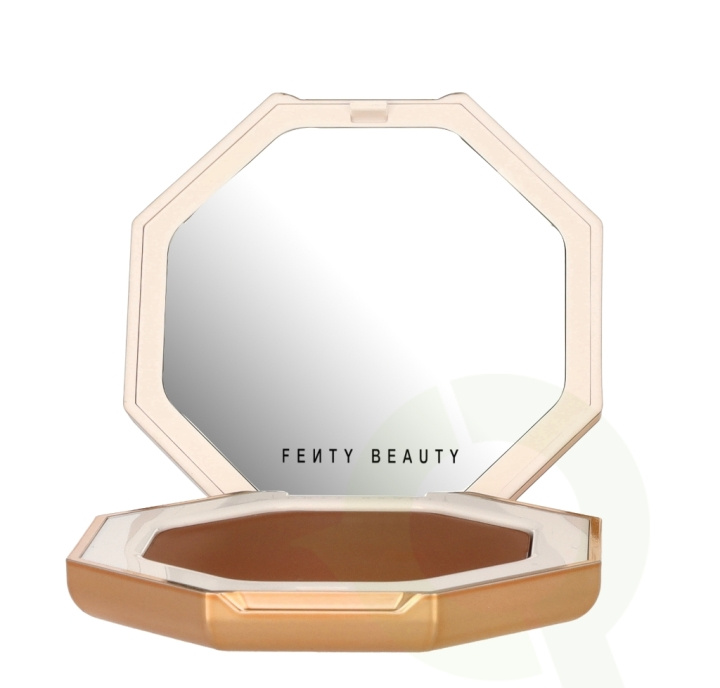 Fenty Beauty Cheeks Out Freestyle Cream Bronzer 6.23 g #04 Hunnie Glaze in the group BEAUTY & HEALTH / Makeup / Facial makeup / Rouge / Bronzer at TP E-commerce Nordic AB (D34075)