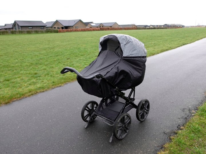BabyDan Super Safe Rain Cover - Black - 100 cm in the group TOYS, KIDS & BABY PRODUCTS / Strollers & Accessories at TP E-commerce Nordic AB (D42457)