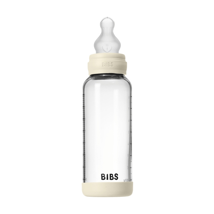 BIBS Glass Baby Bottle Round Silicone Medium Flow - Ivory - 240 ml in the group TOYS, KIDS & BABY PRODUCTS / Eat & Drink at TP E-commerce Nordic AB (D42638)