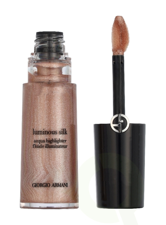 Armani Luminous Silk Acqua Highlighter 12 ml #3 Dawn in the group BEAUTY & HEALTH / Makeup / Facial makeup / Contour/Highlight at TP E-commerce Nordic AB (D45055)
