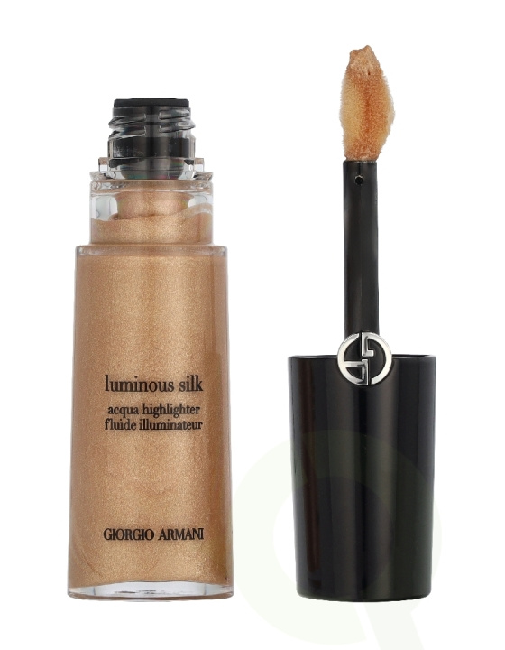 Armani Luminous Silk Acqua Highlighter 12 ml #2 Stellar in the group BEAUTY & HEALTH / Makeup / Facial makeup / Contour/Highlight at TP E-commerce Nordic AB (D45056)