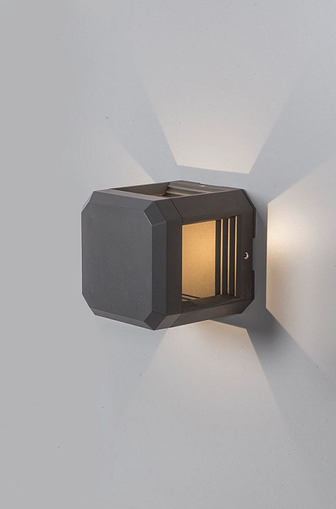 Airam Vägglampa Flen LED IP44 aluminium Airam in the group HOME ELECTRONICS / Lighting / Wall lights at TP E-commerce Nordic AB (D45730)