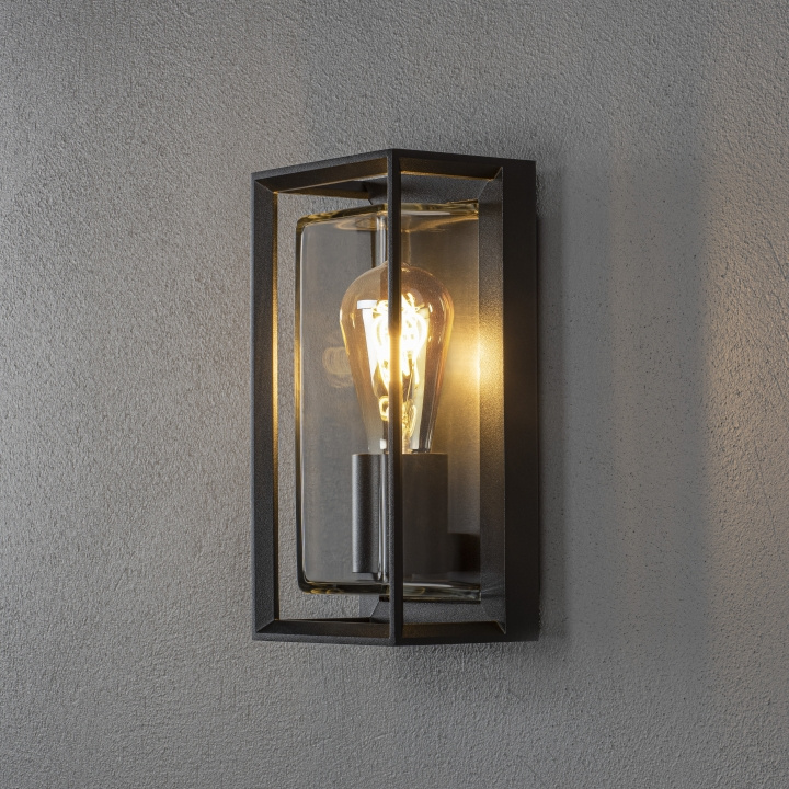 Konstsmide Vägglampa Brindisi sensor E27 sv. Konstsmide in the group HOME ELECTRONICS / Lighting / Wall lights at TP E-commerce Nordic AB (D45881)