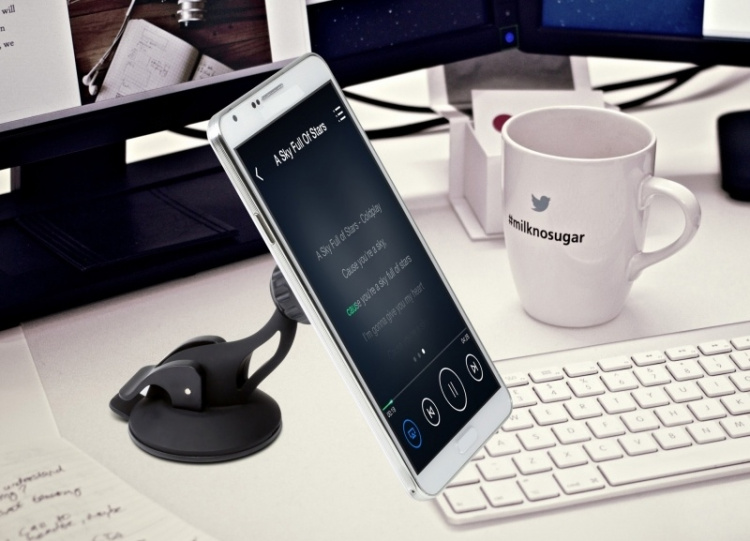 Technaxx Magnetic Car Holder for Smartphones & Tablets + Car Charger (TE09) Technaxx Magnetic Car Holder for Smartphones & Tablets + Car Charger (TE09)