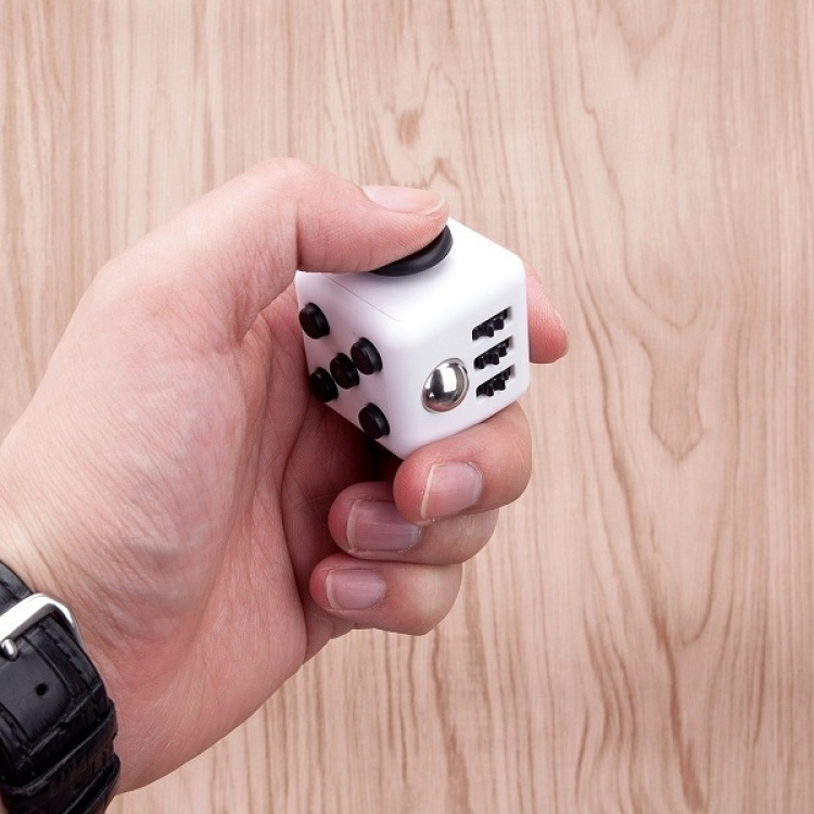 Fidget Cube, White/Black