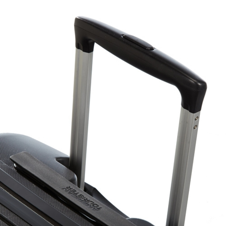 American Tourister Bon Air Spinner M Svart (85A09002) American Tourister Bon Air Spinner M Svart (85A09002)