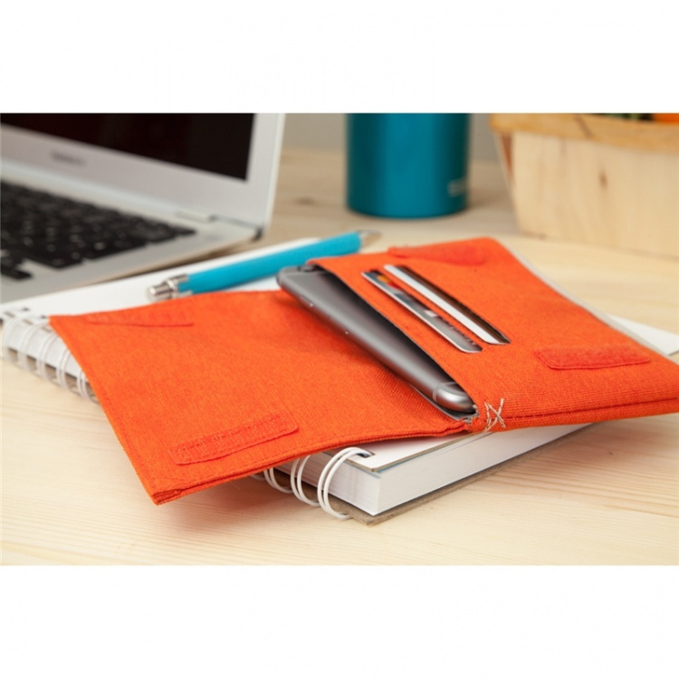 Golla ORIGINAL Phone Wallet Universal Amber G1687 Golla ORIGINAL Phone Wallet Universal Amber G1687