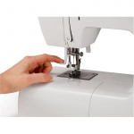 Singer Sewing Machine Tradition (2282)