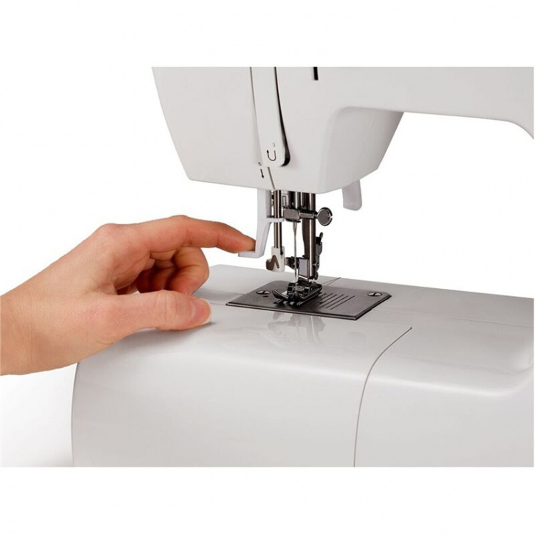 Singer Sewing Machine Tradition (2282)