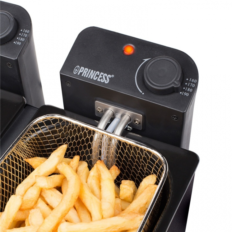 <p><strong>A double fryer with extra volume: 2x3 liters, with two cooling zones.</strong></p><p>The cooling zones ensure that leftovers do not stick: for better taste and less odor! The temperature can be regulated separately. Two inner pans ensure that d <p><strong>A double fryer with extra volume: 2x3 liters, with two cooling zones.</strong></p><p>The cooling zones ensure that leftovers do not stick: for better taste and less odor! The temperature can be regulated separately. Two inner pans ensure that d