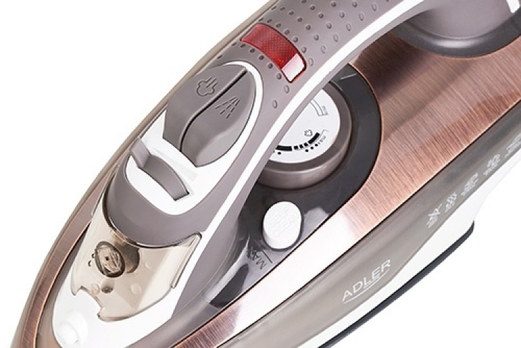 Adler AD 5030 iron with 3000W - beige/white