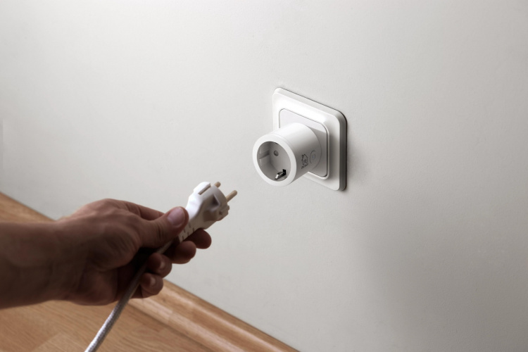 DELTACO SMART HOME switch, WiFi 2.4GHz, 1xCEE 7/3, 10A, timer, 220-240 DELTACO SMART HOME switch, WiFi 2.4GHz, 1xCEE 7/3, 10A, timer, 220-240