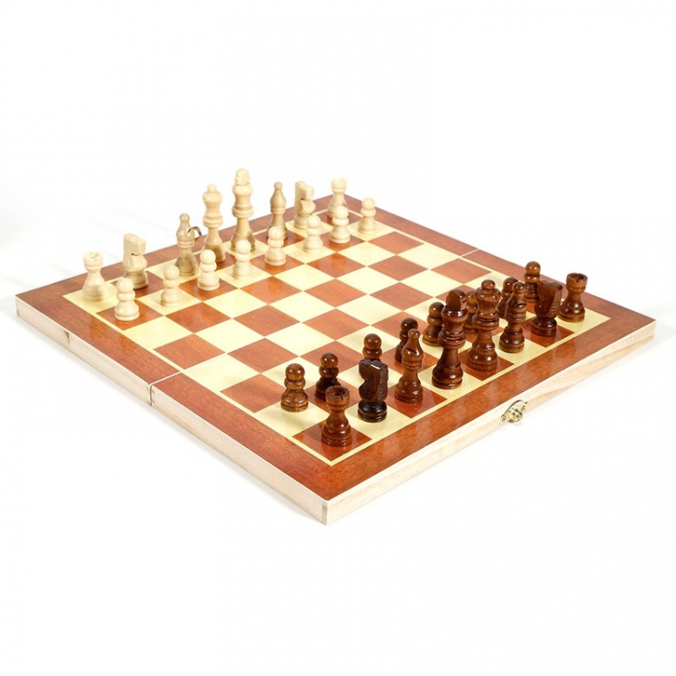 Foldable Chess set in wood