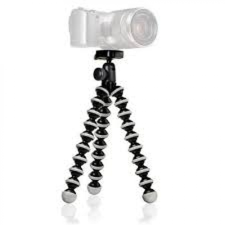 Stand for camera with bendable legs