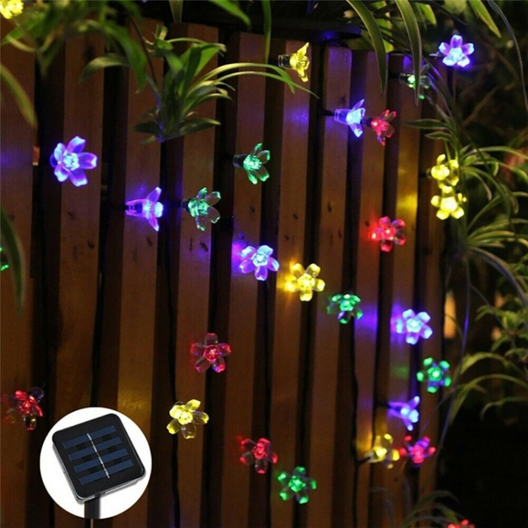Atmospheric solar lighting in different colors Atmospheric solar lighting in different colors