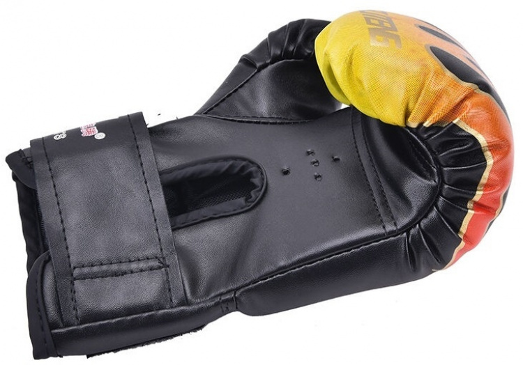 Boxningshandskar, svarta med eldsflammor, 5-14 år