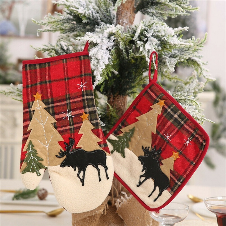 Pot holder with decorative Christmas motif