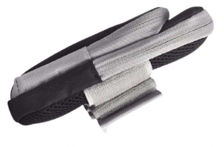 Spacious arm bag with headphone port, Black Spacious arm bag with headphone port, Black