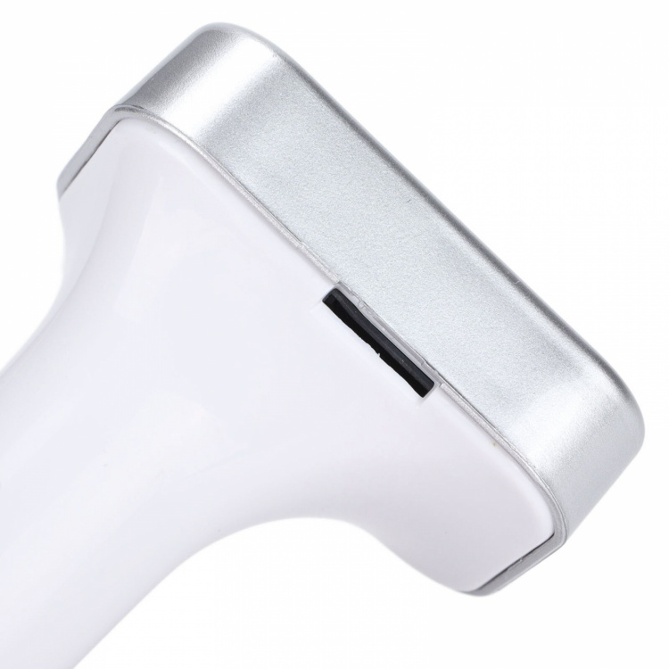 FM transmitter with dual USB ports, display, and buttons, Silver FM transmitter with dual USB ports, display, and buttons, Silver