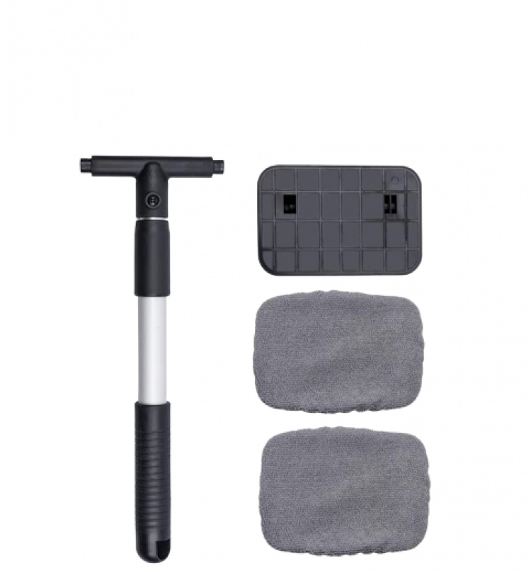 Windscreen cleaner with telescopic handle