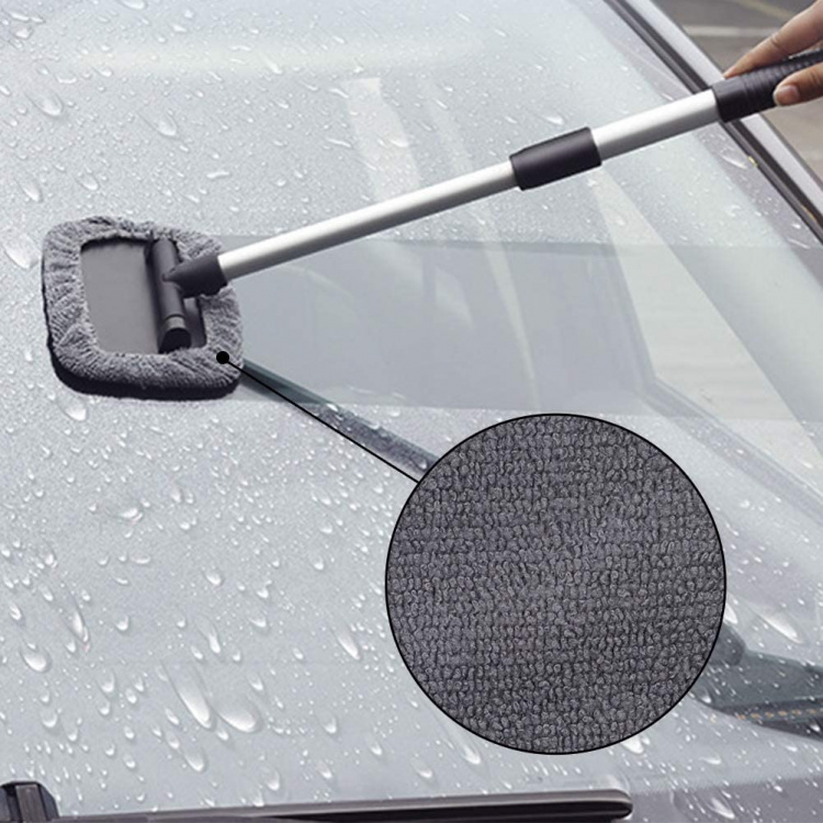 Windscreen cleaner with telescopic handle