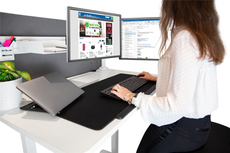 DELTACO Business extra wide mousepad with fast wireless charger, 90x40 DELTACO Business extra wide mousepad with fast wireless charger, 90x40