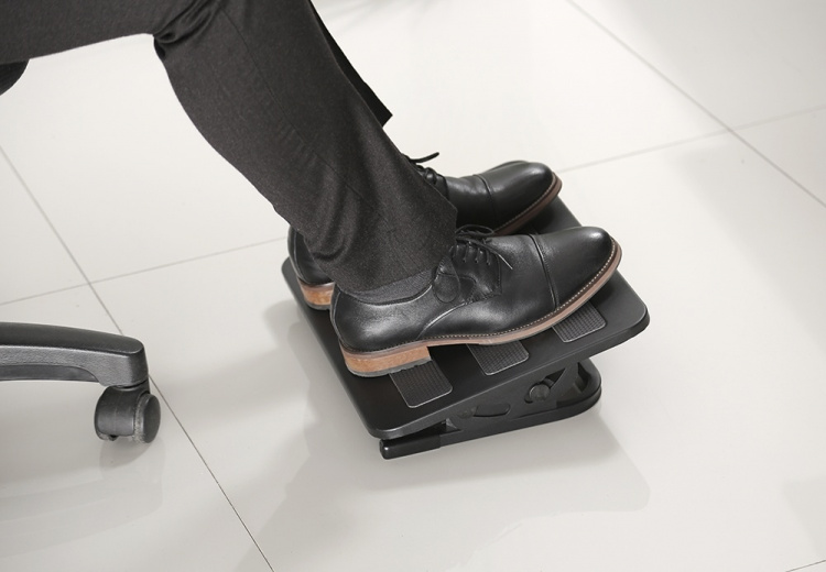 DELTACO Office, Ergonomic Tiltable Steel Foot Rest
