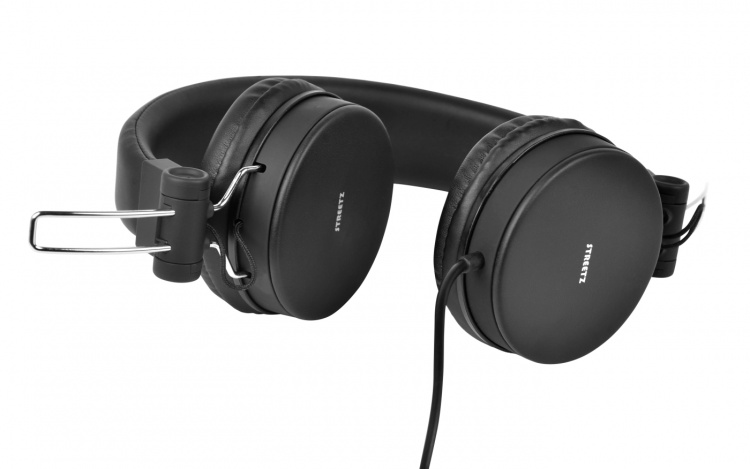 STREETZ headset for smartphone, microphone, 1-button, 1,5m, black STREETZ headset for smartphone, microphone, 1-button, 1,5m, black