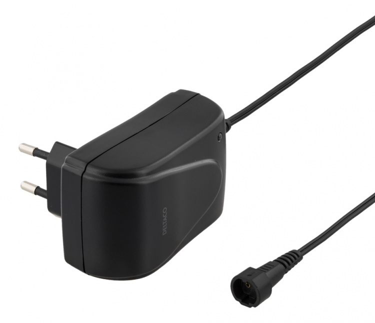 DELTACO power supply, 240 V to 3-12 V, 1,5 A, different tips, black