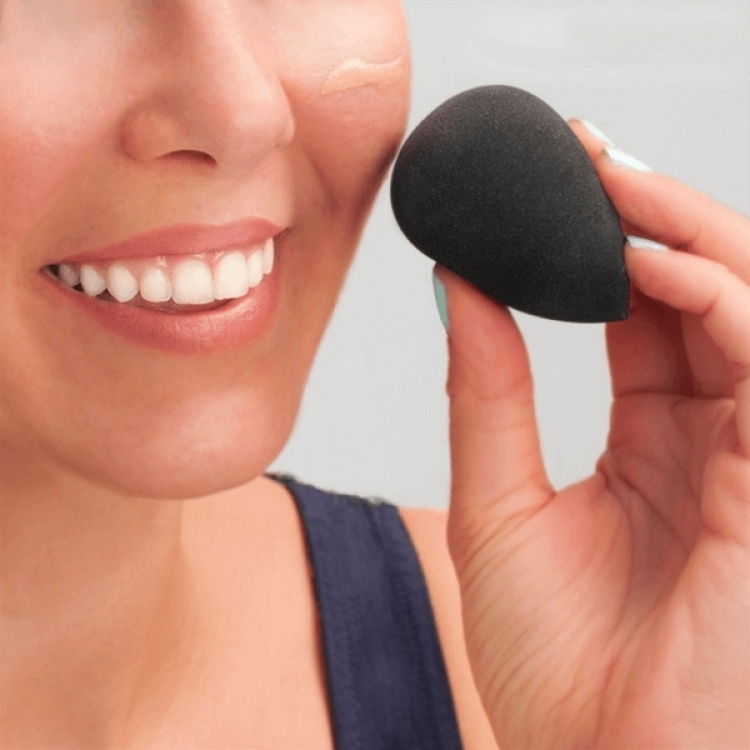 Make-up sponge / Powder puff Make-up sponge / Powder puff