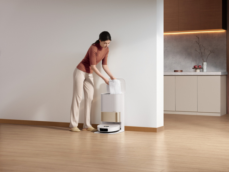 Dreame X40 Ultra Robot vacuum cleaner, White