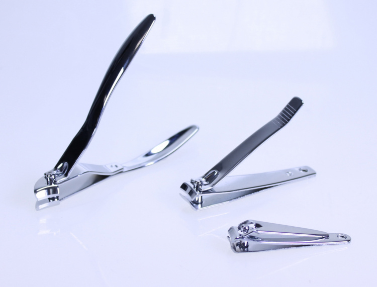 Wellys 18 Pieces Manicure Set, Purple Wellys 18 Pieces Manicure Set, Purple