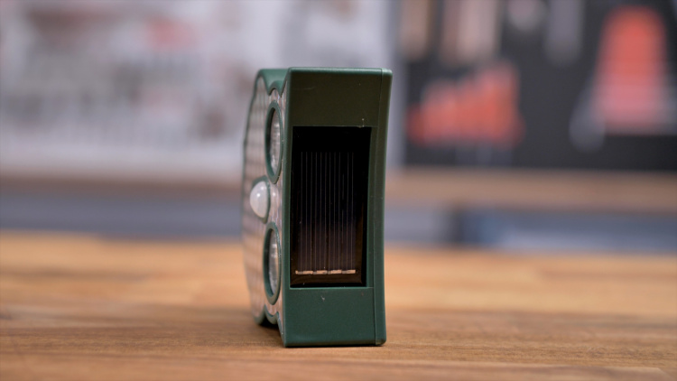 Genius Ideas Solar powered pest repeller Genius Ideas Solar powered pest repeller