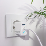 Forever TC-06-20AC PD QC charger 1x USB-C 1x USB 20W white
