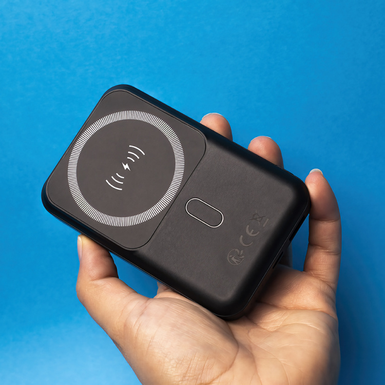 Forever wireless power bank MATB-100 PD QC 22.5W 10000 mAh magnetic black