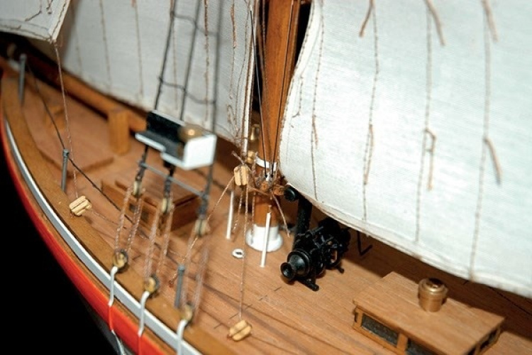 1:40 Colin Archer -Wooden hull
