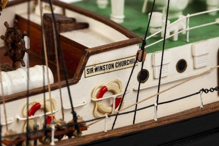 1:75 Sir Winston Churchill -Wooden hull 1:75 Sir Winston Churchill -Wooden hull