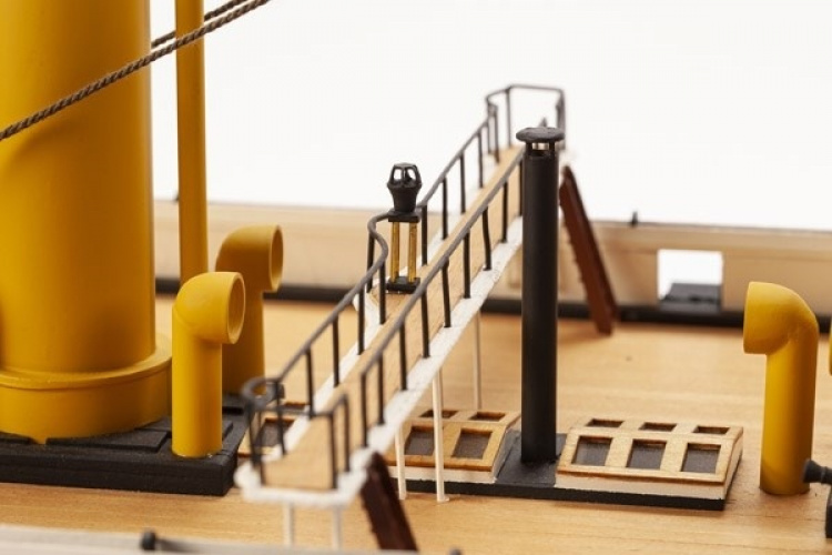 1:100 HMS Warrior -Wooden hull 1:100 HMS Warrior -Wooden hull