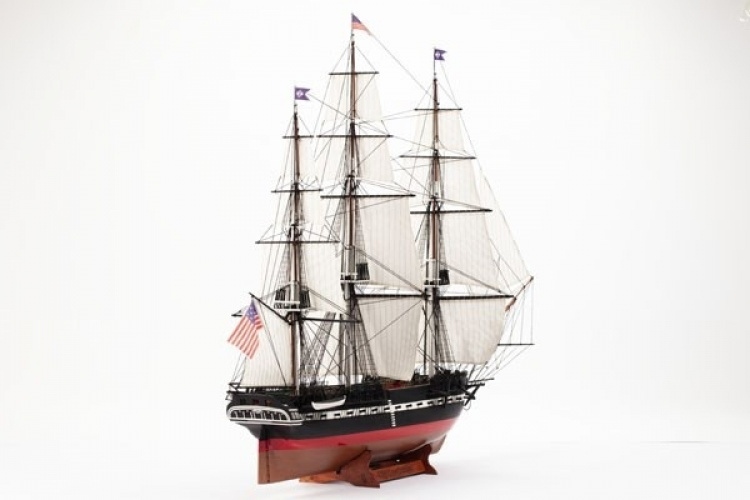 1:100 USS Constitution -Wooden hull