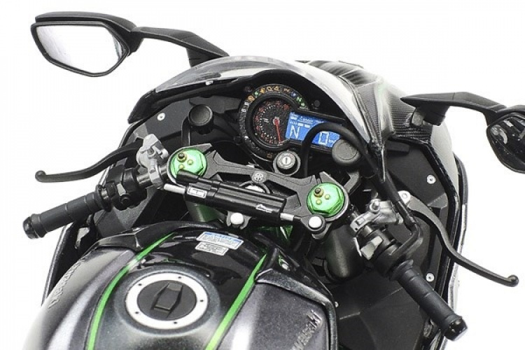 Tamiya 1:12 Kawasaki Ninja H2 Carbon