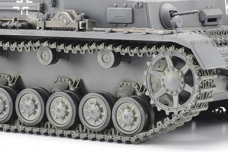Tamiya 1/35 German Tank Panzerkampfwagen IV Ausf.F