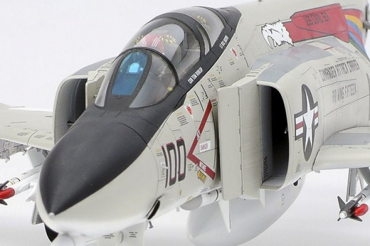 Tamiya 1/48 McDonnell Douglas T F-4B Phantom II T