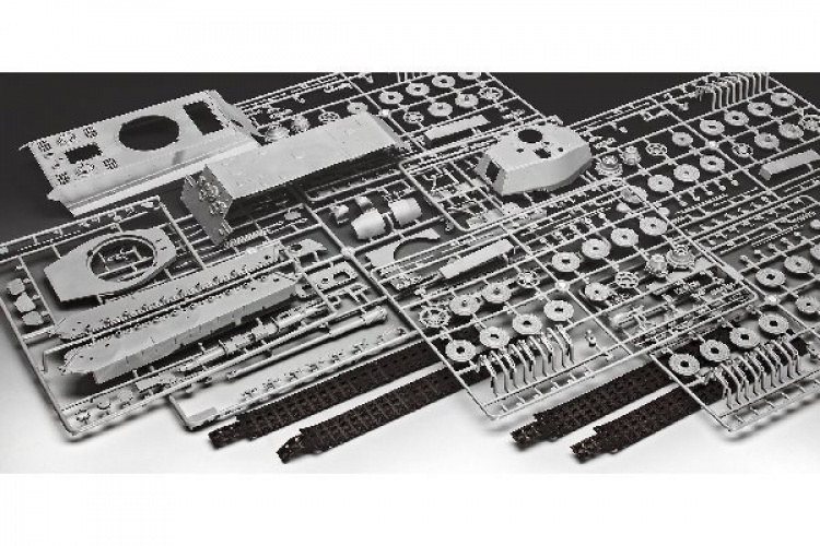 Revell TigerII Ausf,B (Henschel Turret)