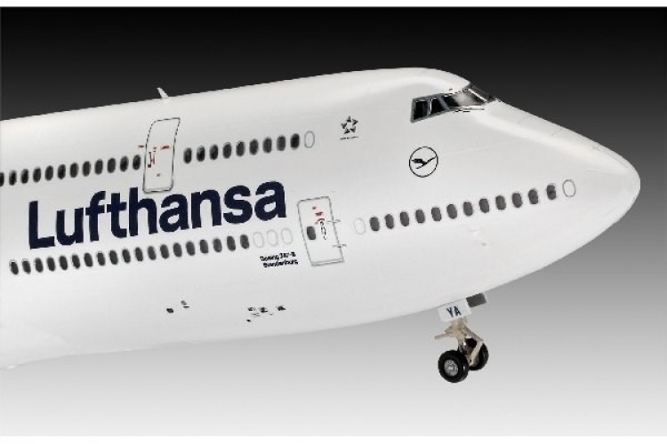 Revell Boeing 747-8 Lufthansa\'New Liver